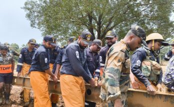 Indian Navy continues with rescue and relief operations at Wayanad